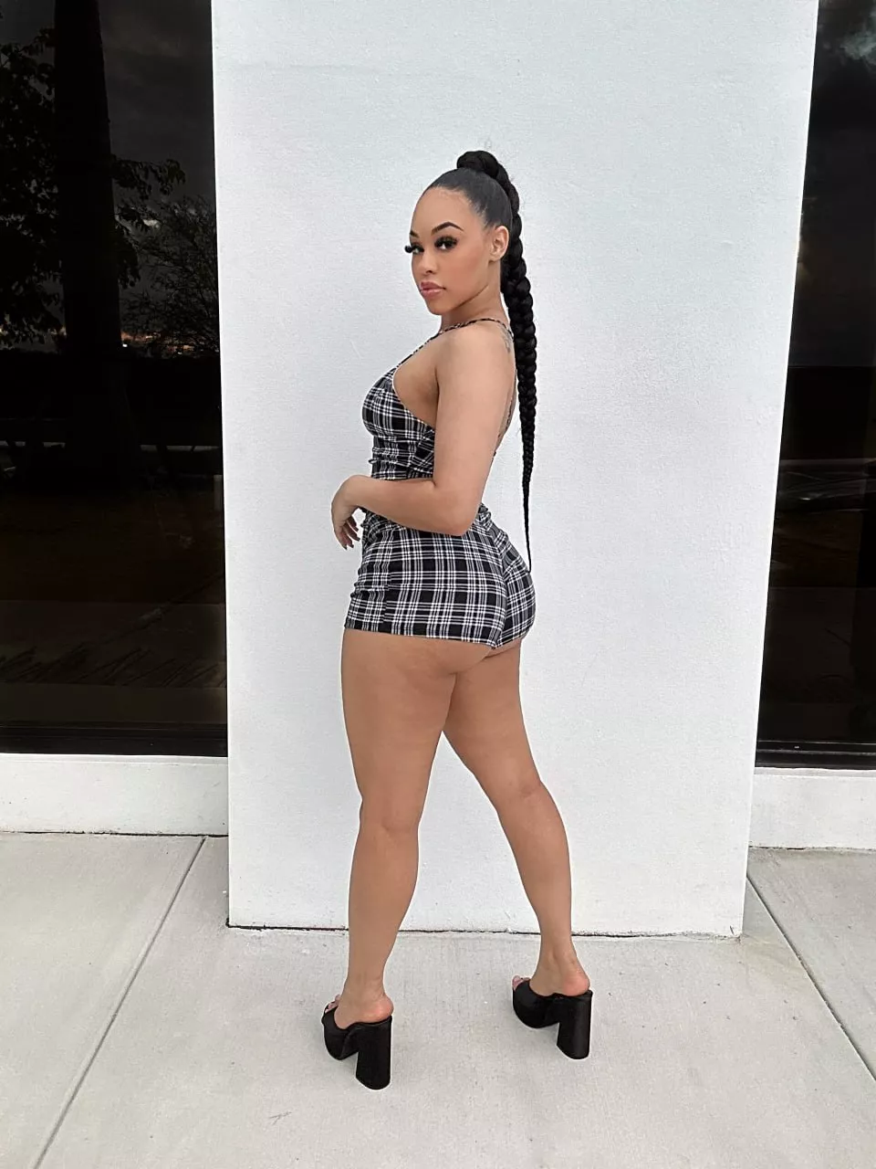 My booty is really tight, trust me 😏