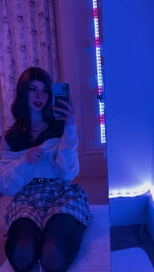 My first hookup of the week is gonna arrive soon I’m so nervous x