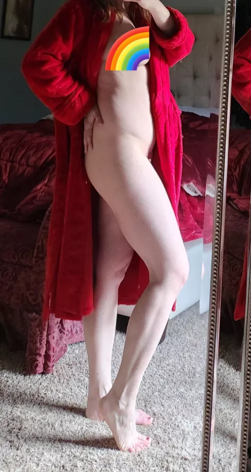 NSFW 🔞. milf legs. who wants them around their head? #milf #legs #legsfordays #sexy #hot