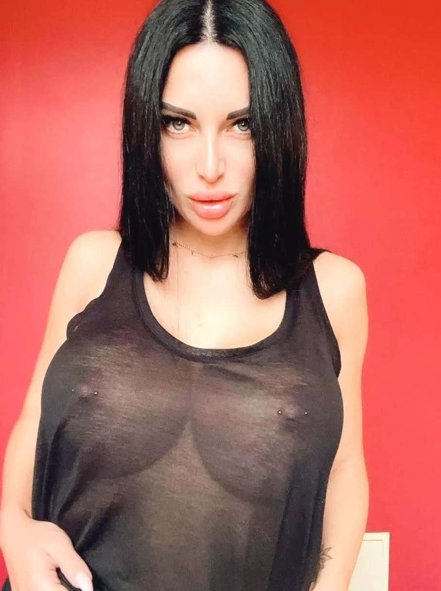 On my way to make your dick hard!