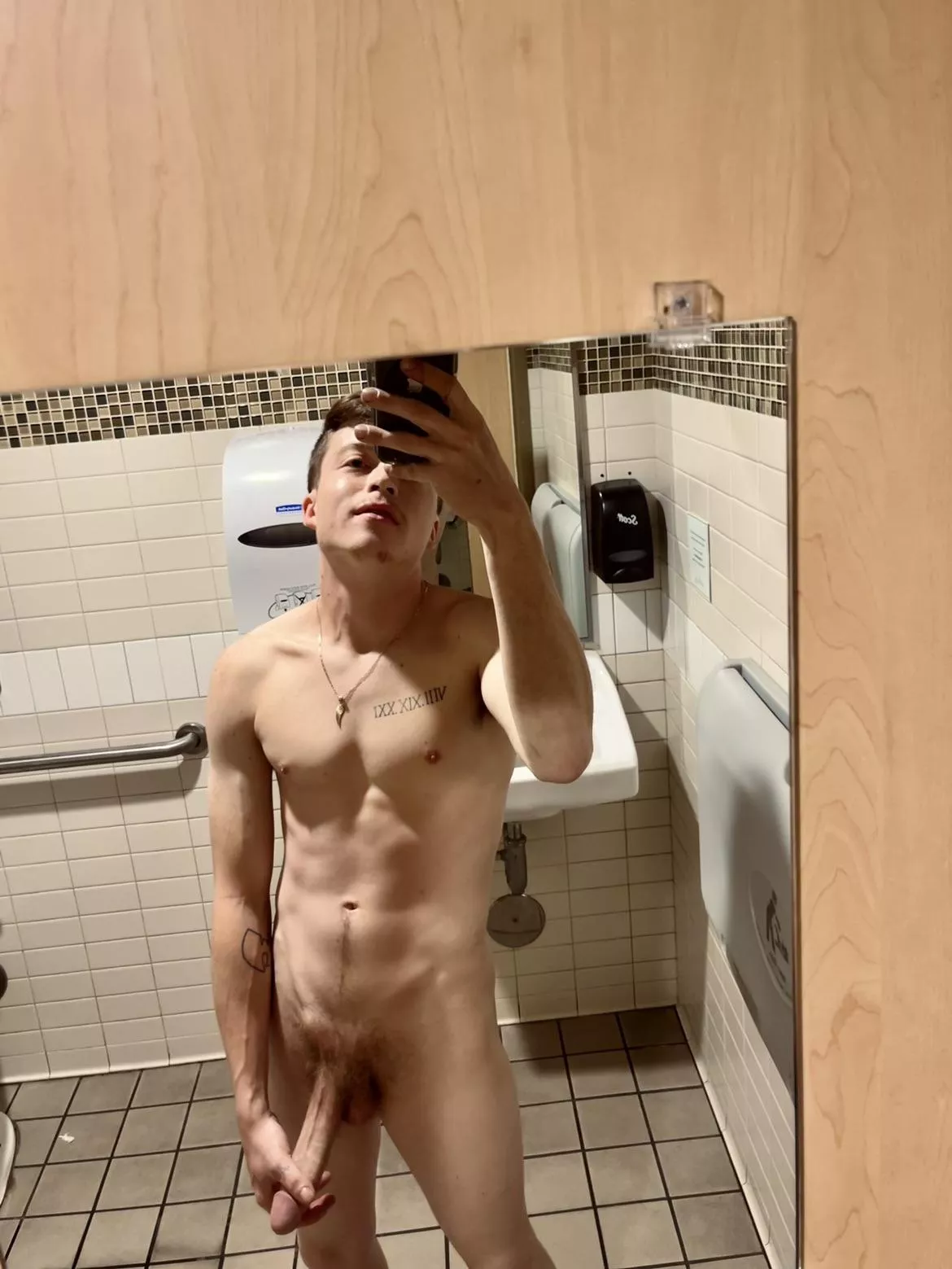 People tell me I look like Elon Musk, I wonder if his cock looks like this too