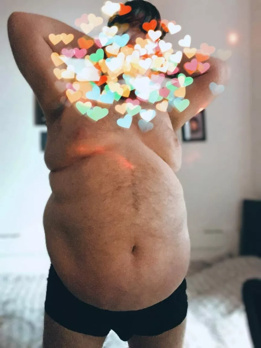 struck by cupid's arrow 💘