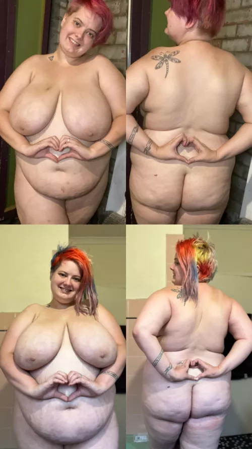 These photos are a years difference! I didn’t even mean to do the same poses 😂🥰!