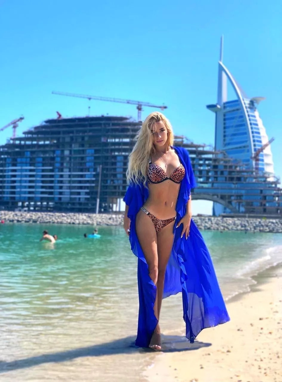 Who else wants to be the owner of a stunning figure?