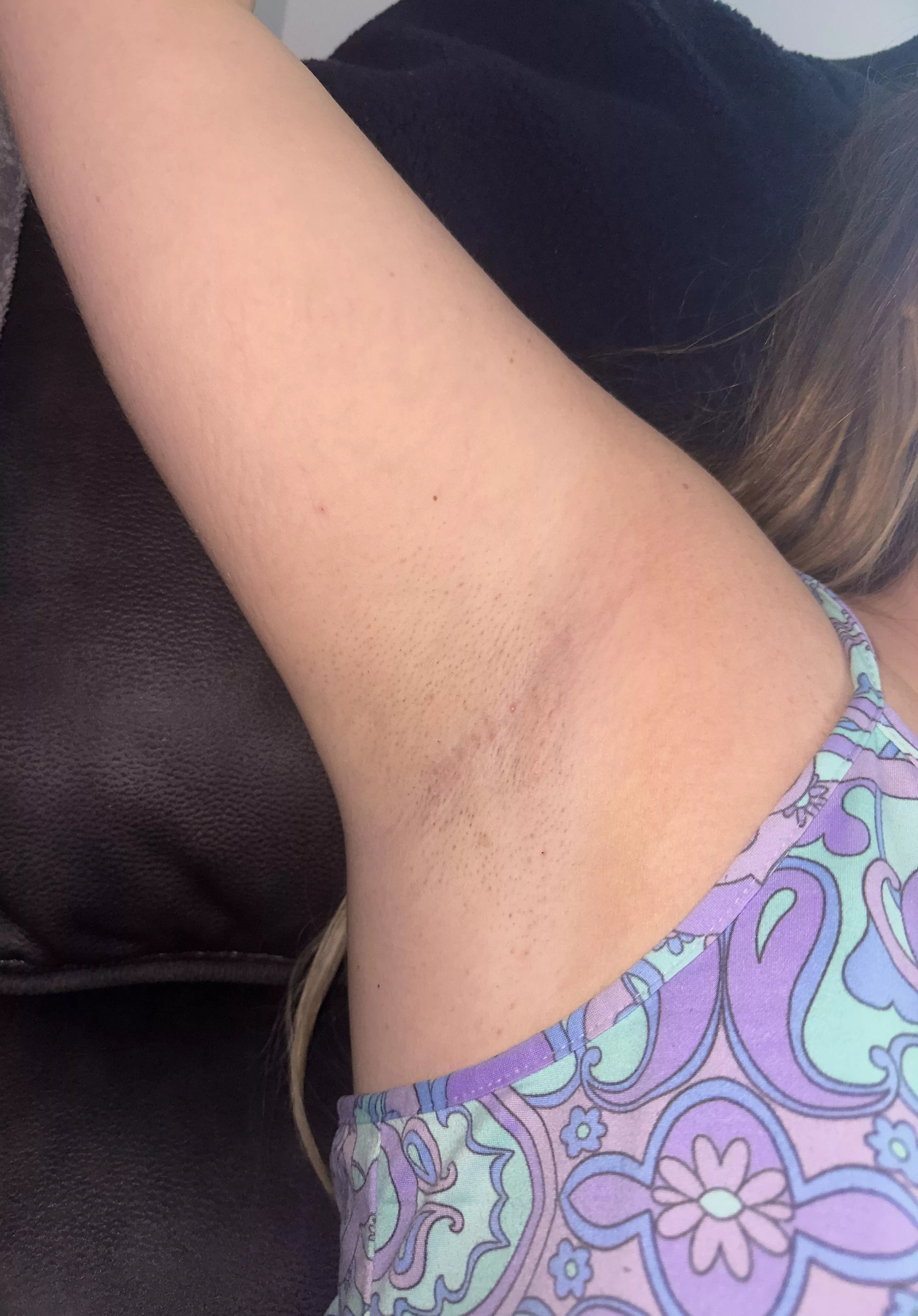 Who’s licking? 👅