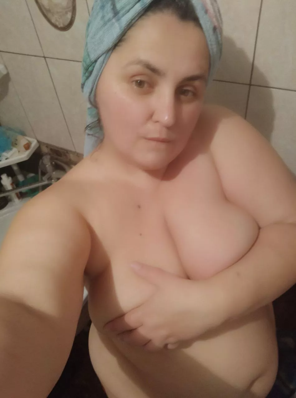 would you want to wash Mummy's back?