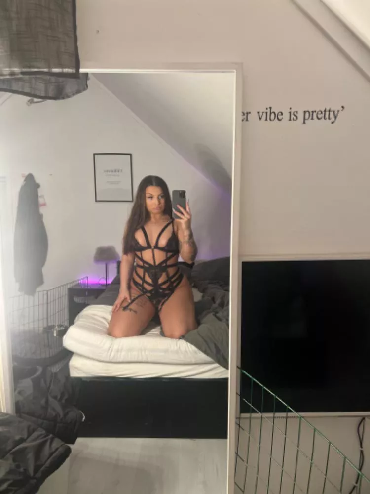 You can only upvote this if you have a small dick [domme]