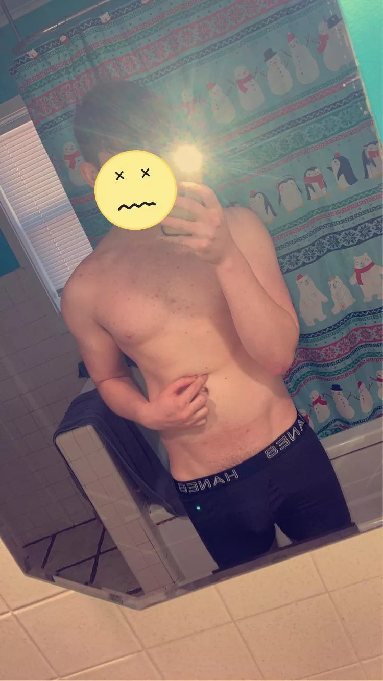 21 looking for smooth subs and twinks my age or fit bros snap:skrunkliee
