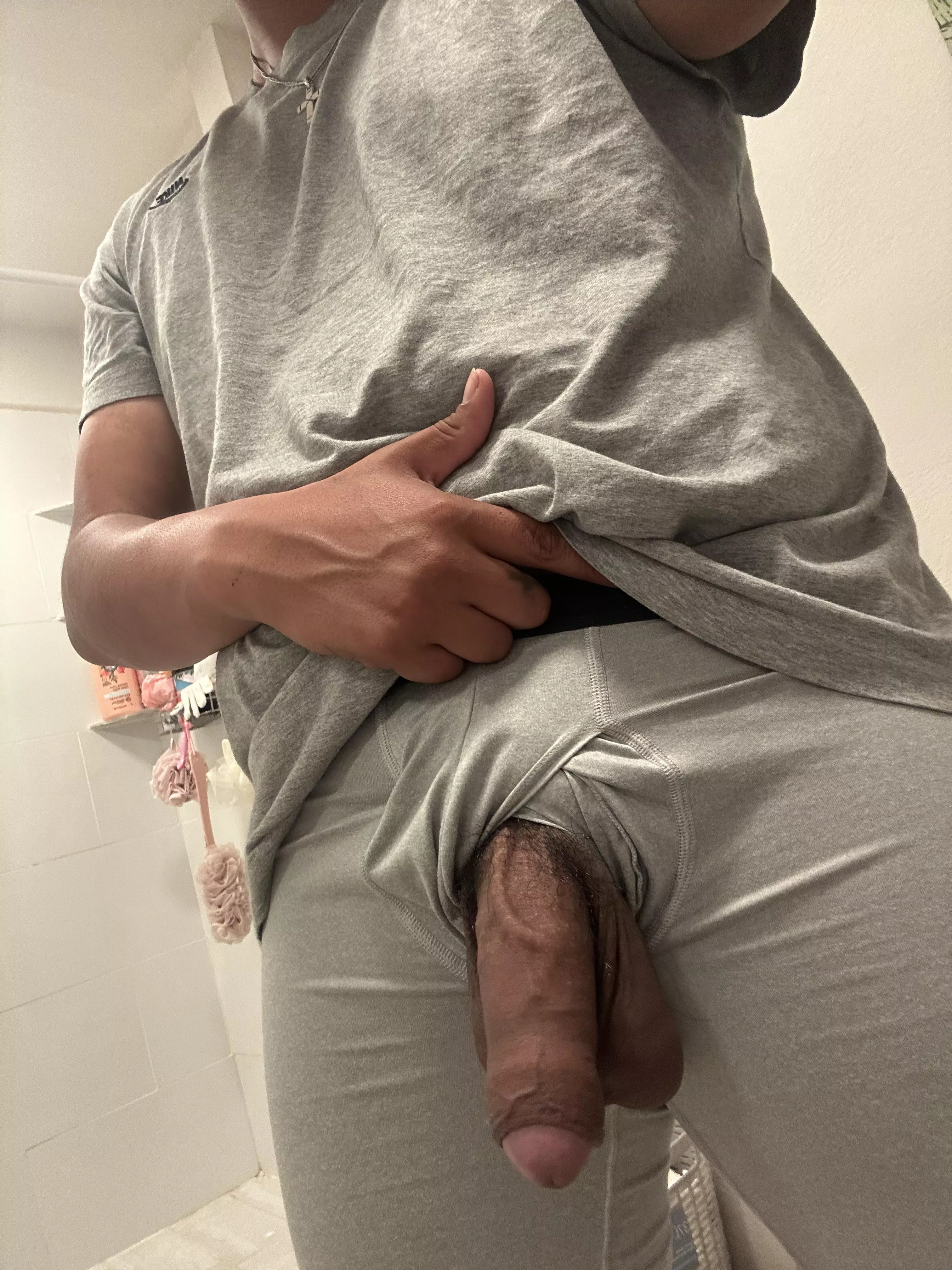 22m Latino here 💦 . How y’all like my uncut softie??