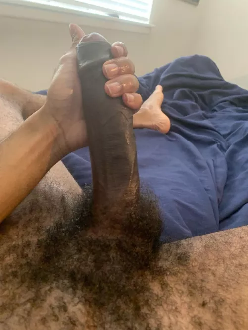 24 - ⬇️ into hung pretty dicks. Snap is in the comment