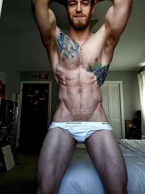 (26) Need a bro to come worship these pits 😩