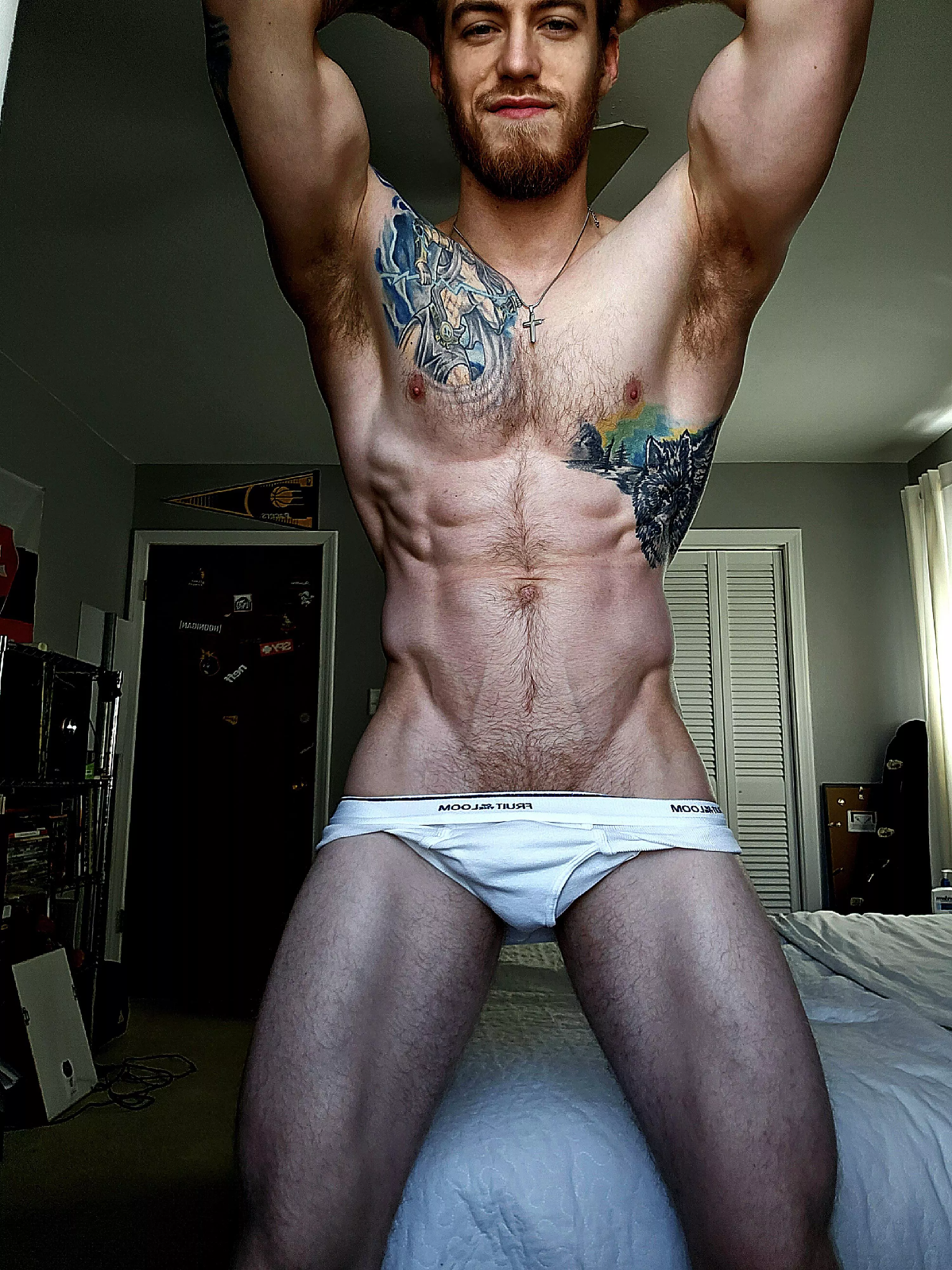 (26) Need a bro to come worship these pits 😩