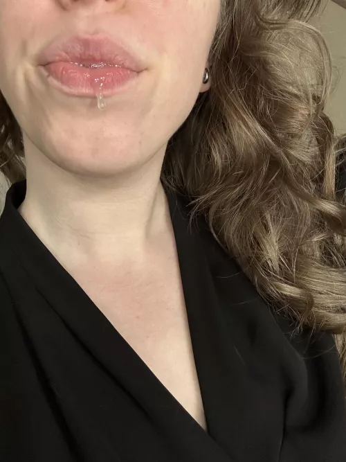 A perfect little drop waiting for you [oc]