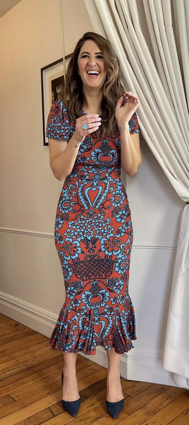 D’Arcy Carden beautiful in a dress