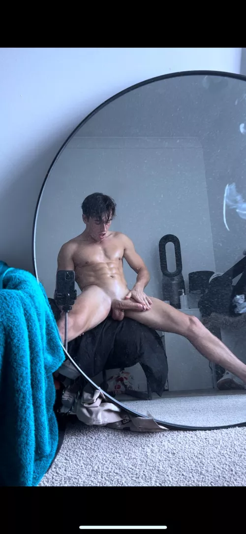 dirty mirror, dirty thoughts 💭 🤤😏