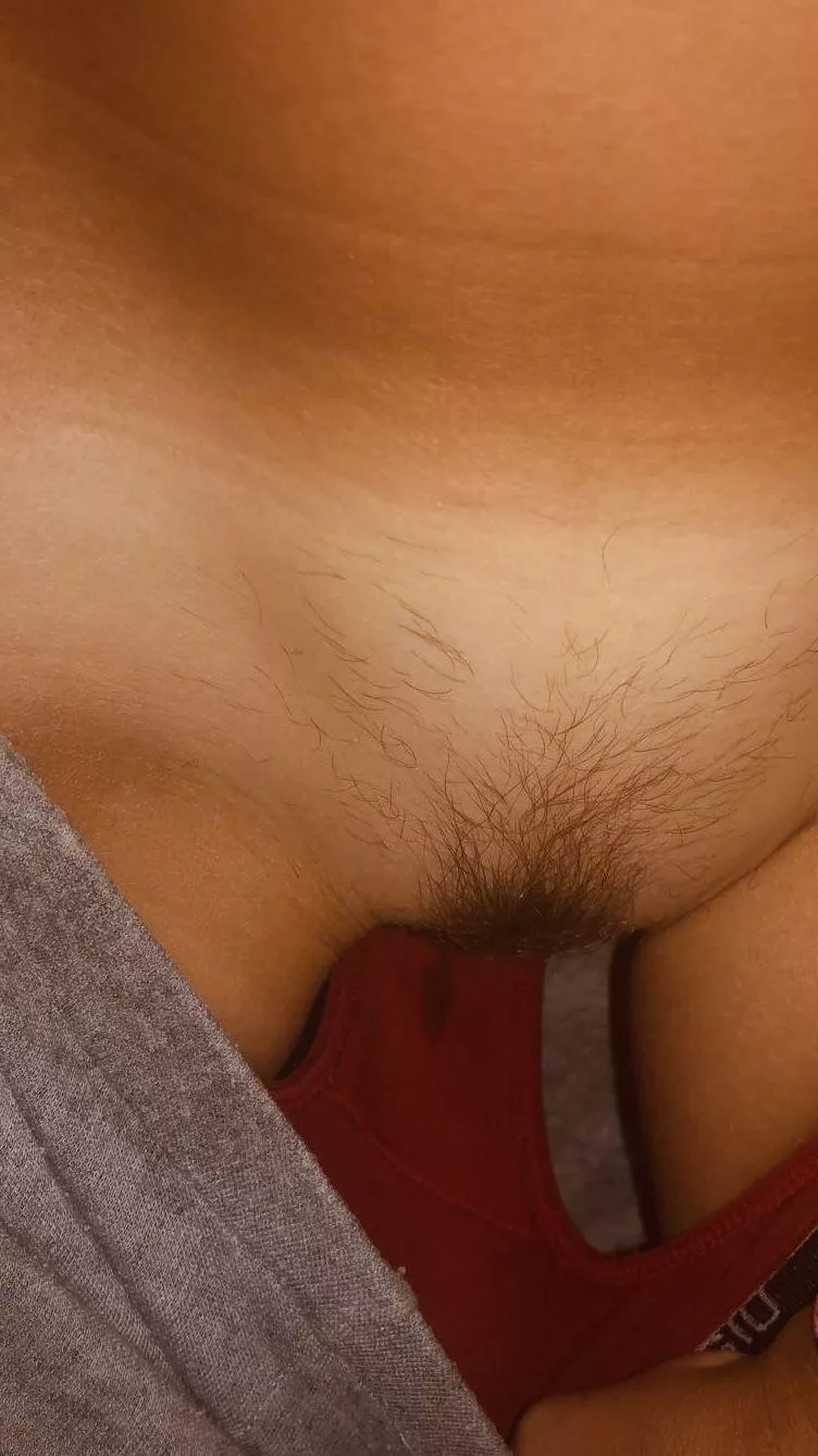 [F, 36] Hairy and wet