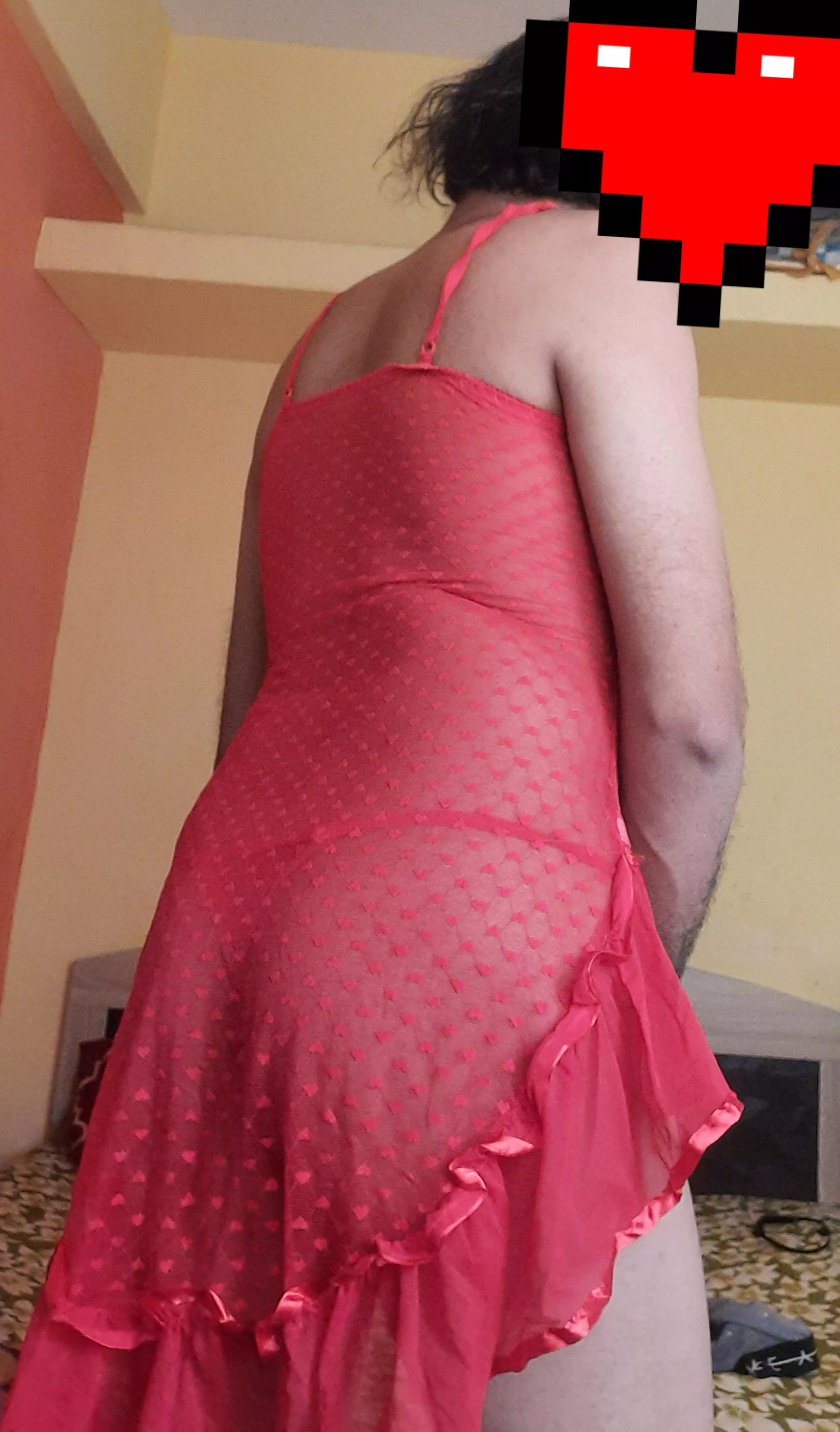 first time I'm wearing my mom 👗