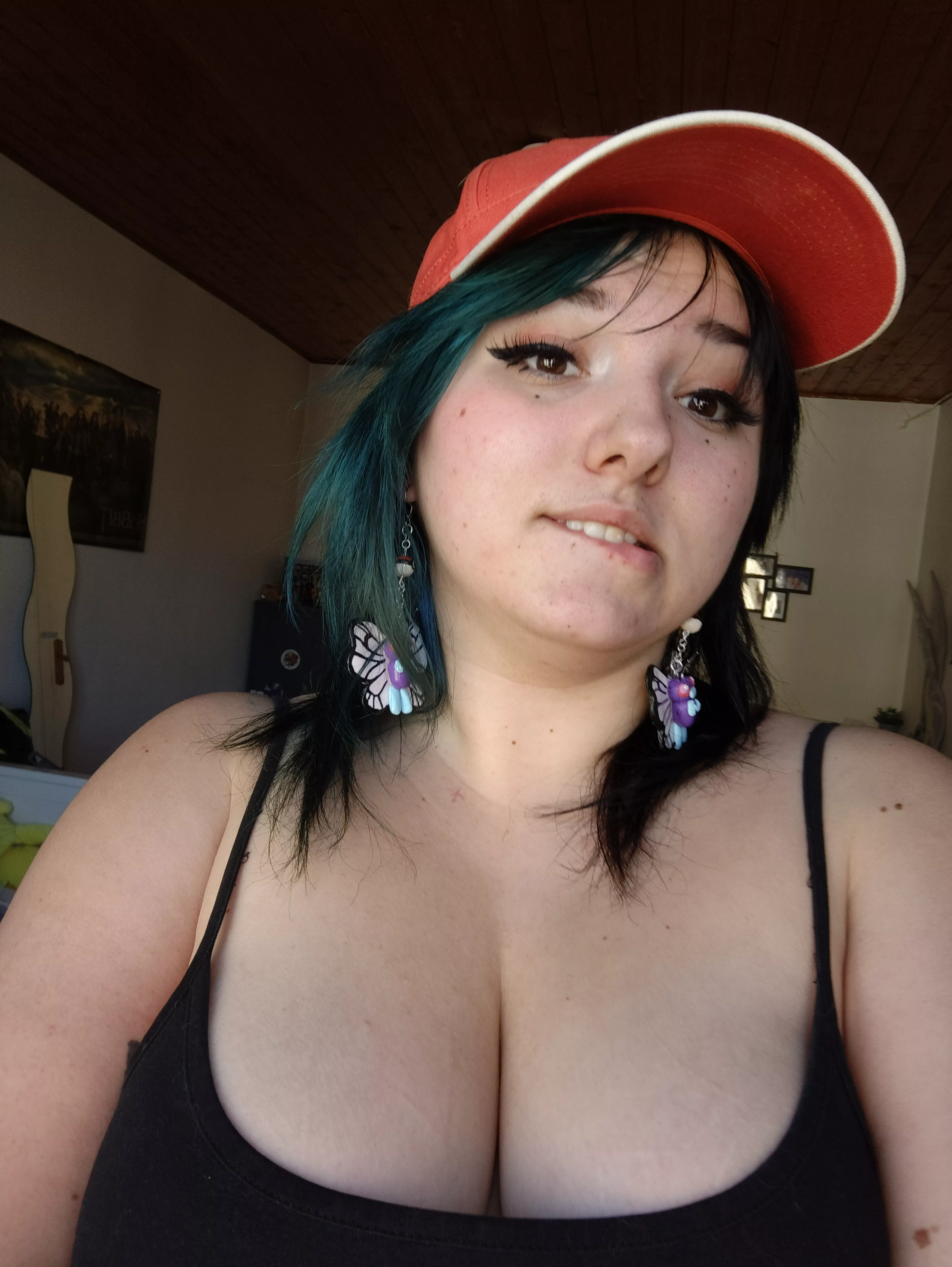 Have you ever seen a pokemon trainer with huge tits ?