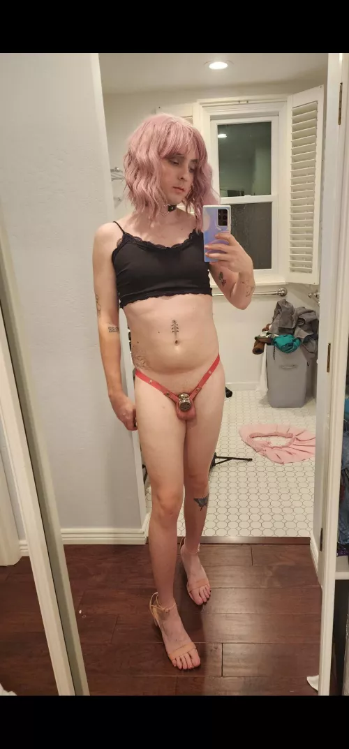 Having a Strap keeps everything so close and snug 🥰