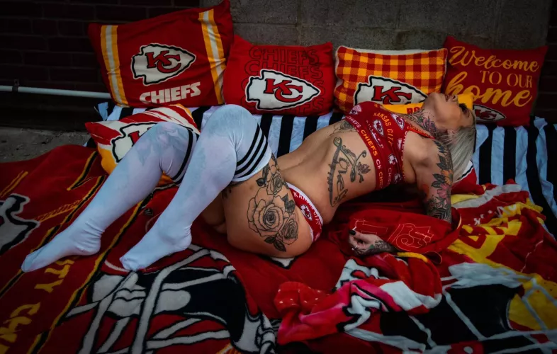 I'll leave the socks on💋