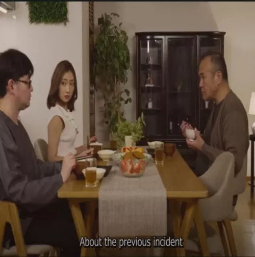 is somebody knows the name of the girl or the code of the vid???