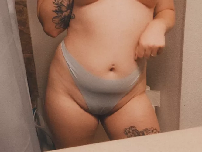 love the smell of a cute girls worn panties? Selling my worn panties! Shipping included (US) SEE COMMENTS♡♡