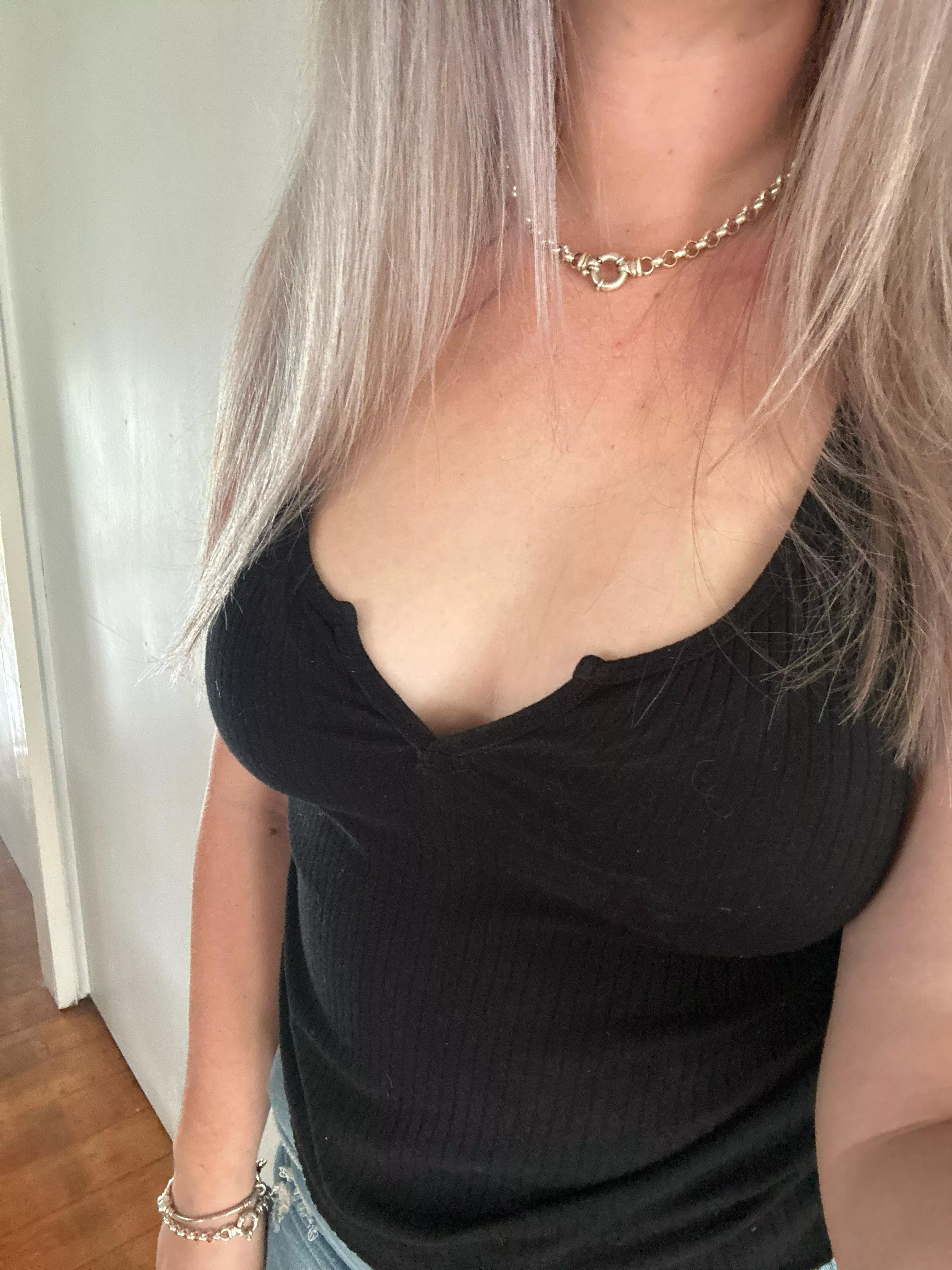 No bra day‼️‼️