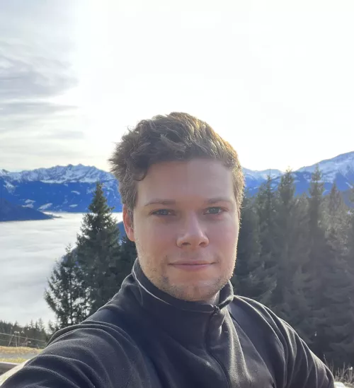 Please forgive the hair. I’d just taken a ski hat off. 😂