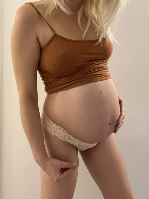 Ready to play with me?? Come … 😈😈💋