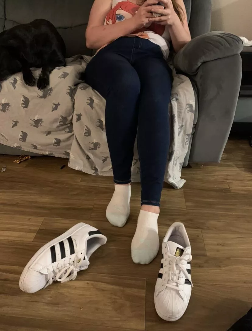 Real men sniff a woman’s socks ❤️