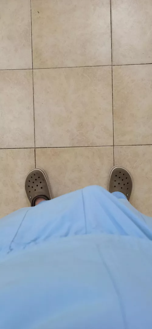 scrubs bulges, wanna see below?