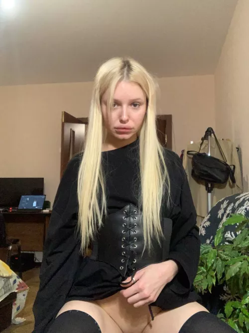 She's not paying any attention to you? We'll make her do it together. I have been helping people with similar problems for over a year. I am a psychologist and know how to approach every type of problem:) Just email me❤️‍🔥😉