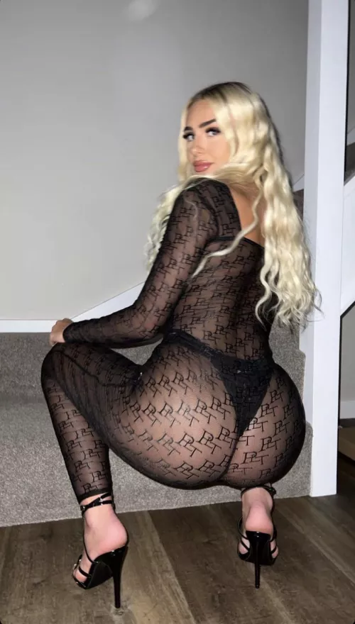 the sexiest body you’ll see this year 😈🍑