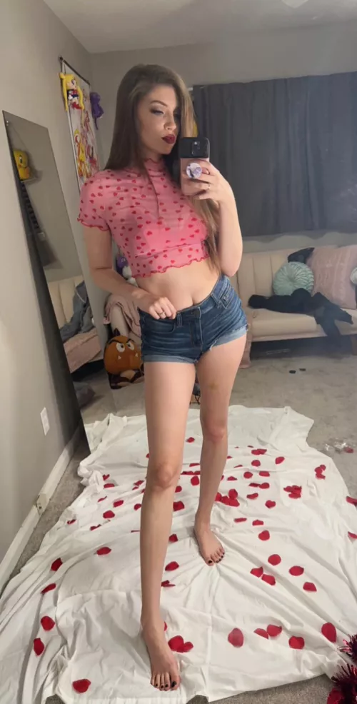 This was my SFW valentines outfit 💕