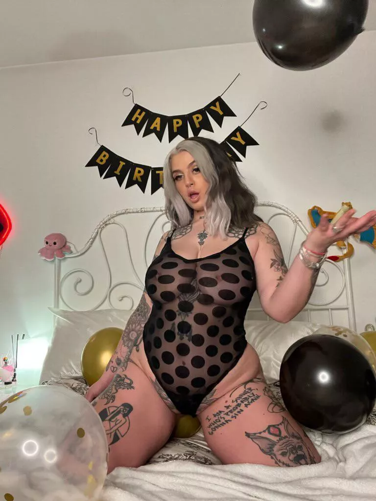 Tittys ft charizard [OC]