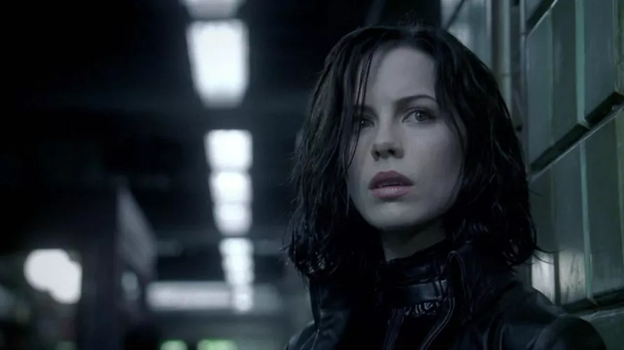 Trying to make Selene (Kate B) from the movie Underworld. What WM head and body or should I look at another company?