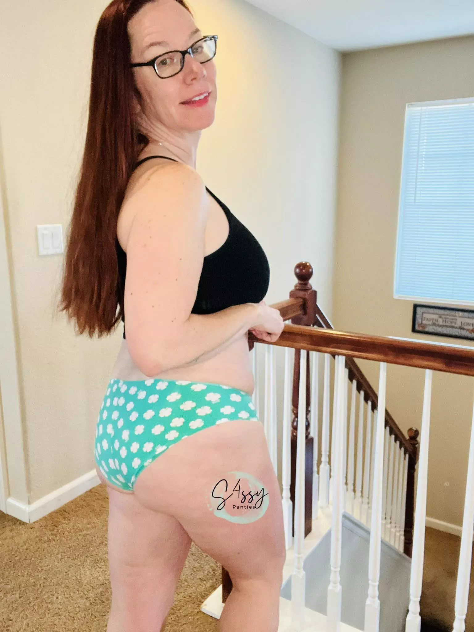 [usa] Good Monday afternoon all! I’ve got a great sale going right now. Info is pinned to my page! Let me send you something amazing. 🍀[selling]