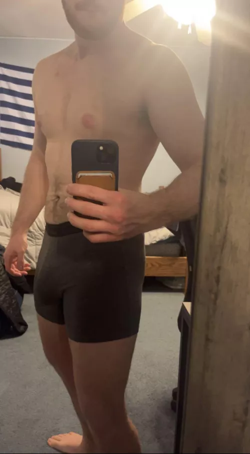 20 m looking yo jerk with some hot fit bros snap is plots124
