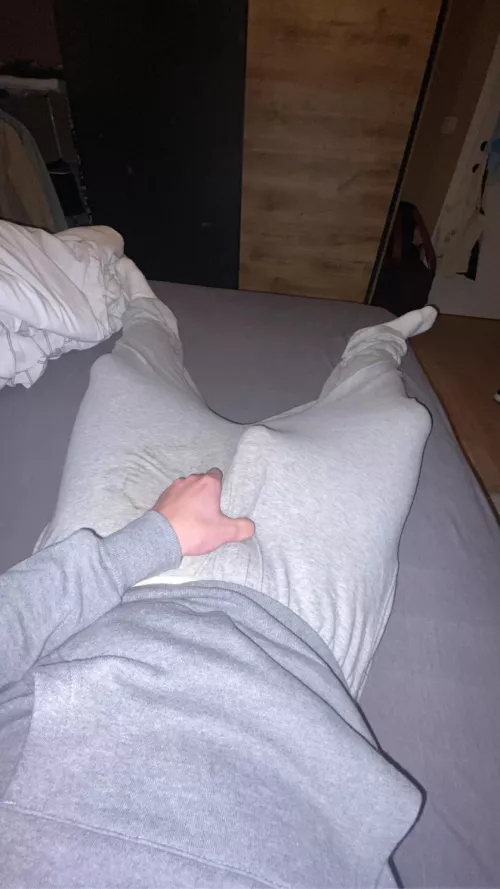 23y Belgium lad snap: grey_chav
