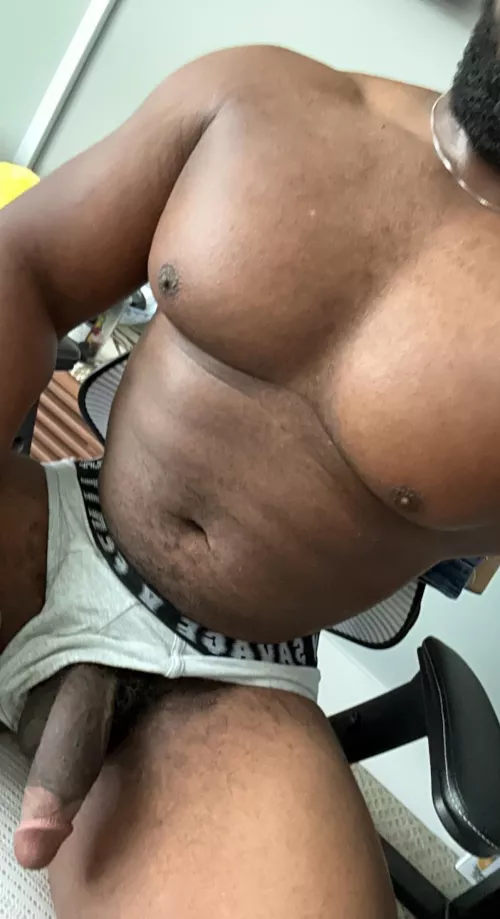 24 fit verse, looking for verse and verbal guys to edge and cum live with.