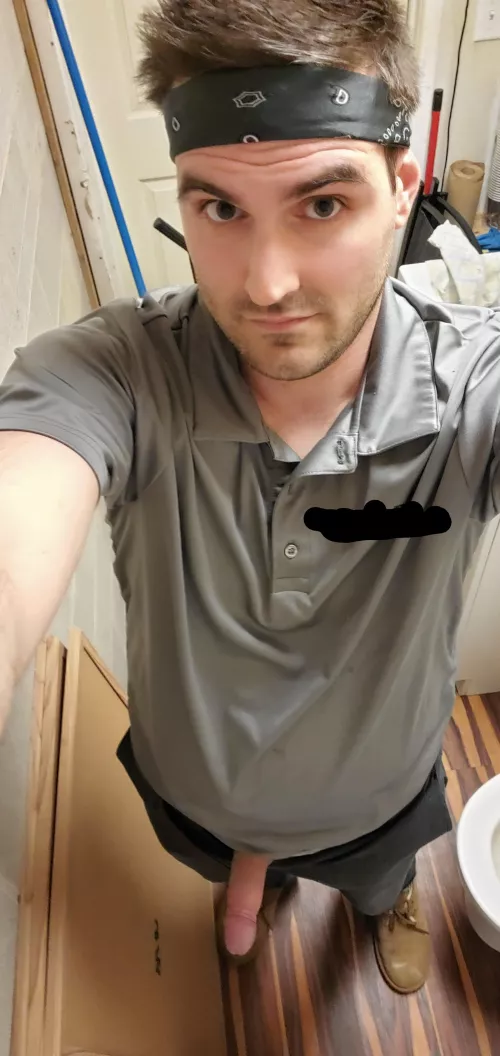 [32] Married Canadian Tech Daddy. First Post, want to see more?🍆💦😈