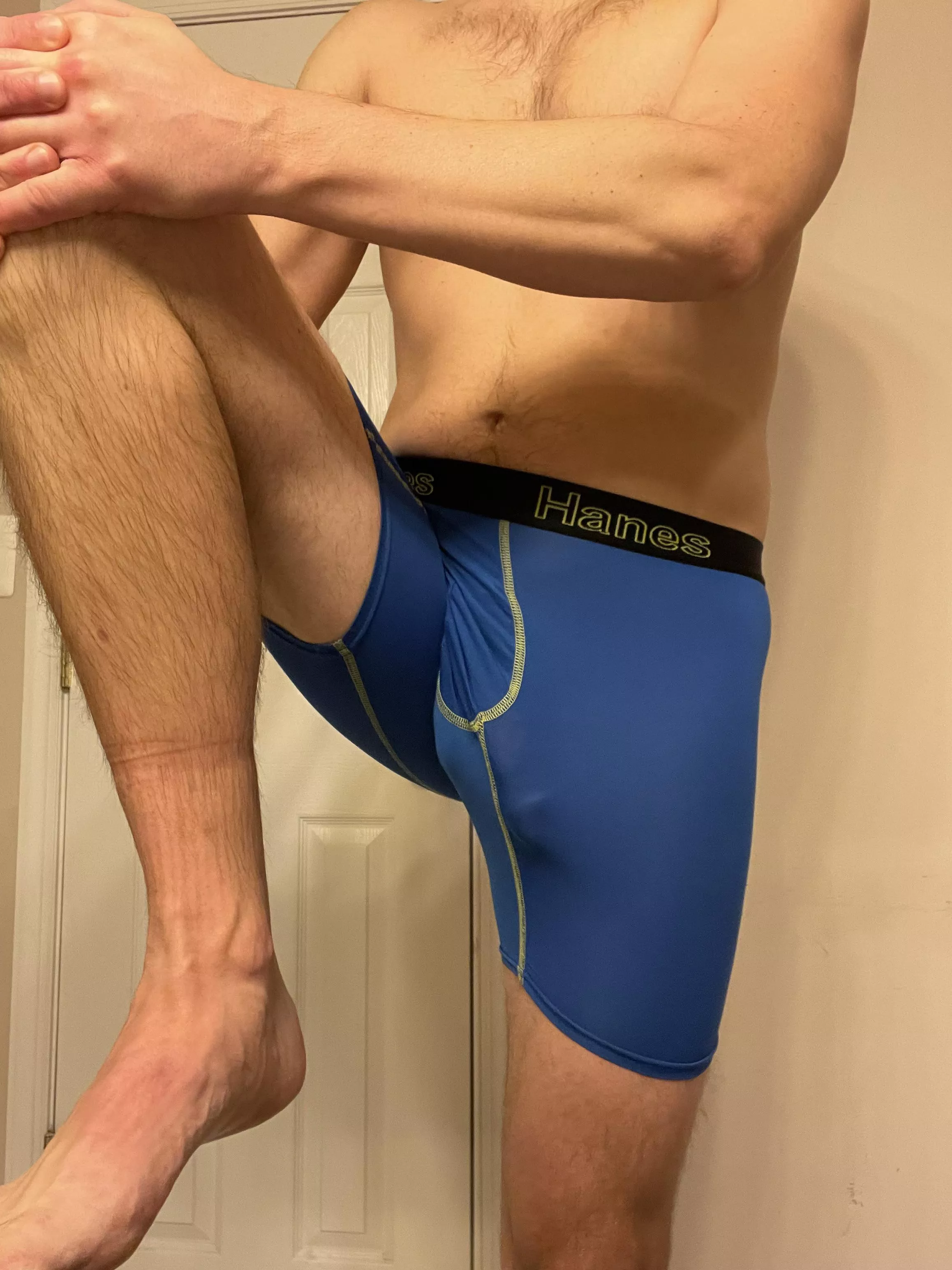 [40] Who is ready for a morning stretch?