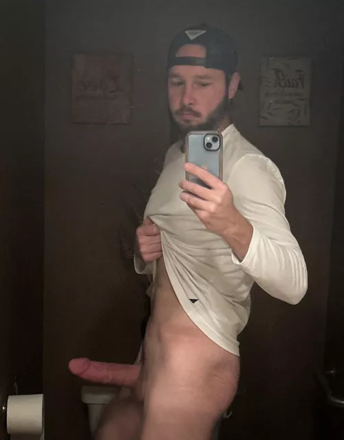 Anyone in need of some mid 30s daddy dick?