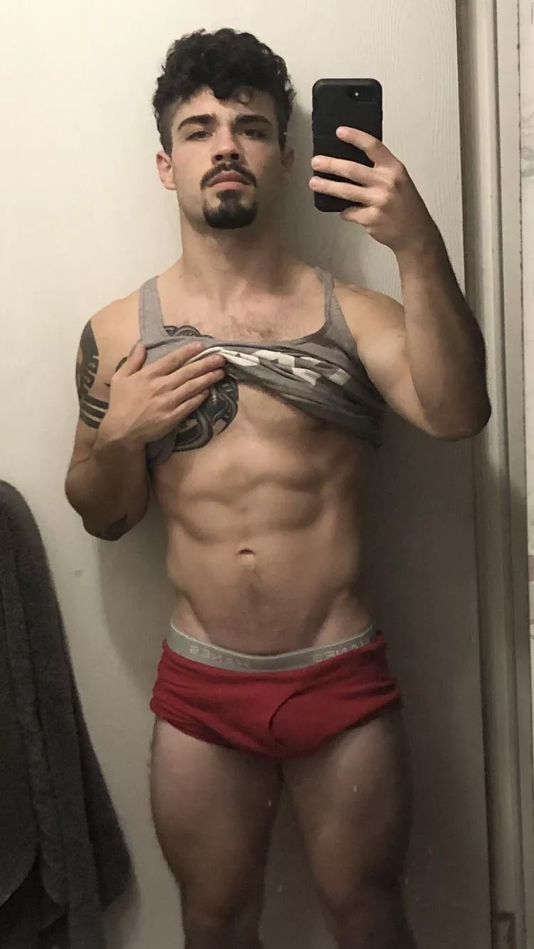 Back on top of my cardio again 😊 [M] 24 who wants to bike? 😏