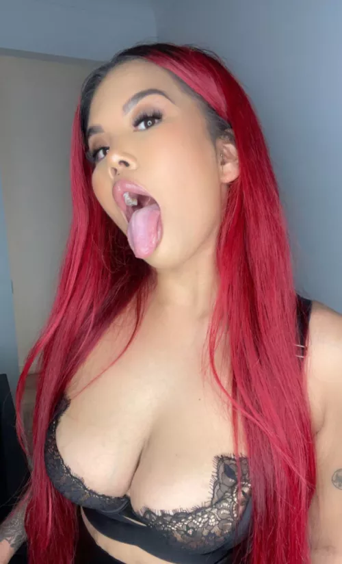 Busty Asian with an Australian accent? 😏😈