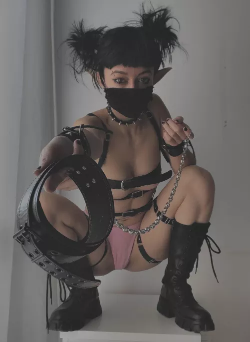 Come on puppy, I’m not gonna hurt you (maybe) [domme]