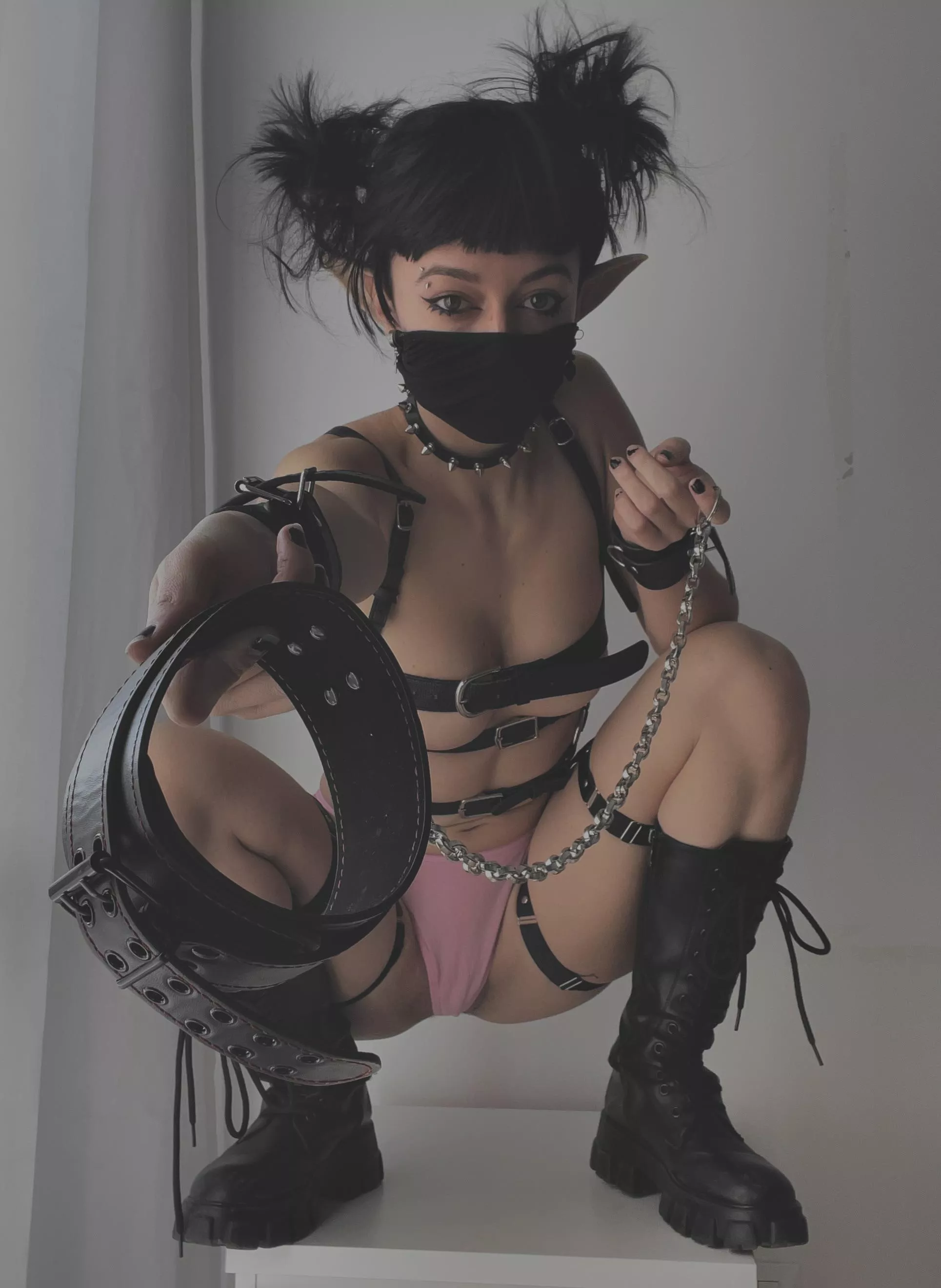 Come on puppy, I’m not gonna hurt you (maybe) [domme]