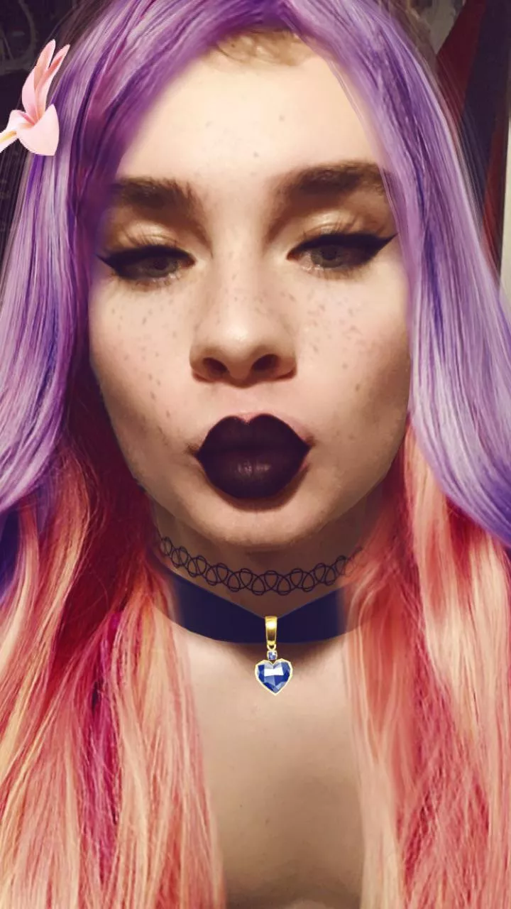 Do I make a good goth girl?