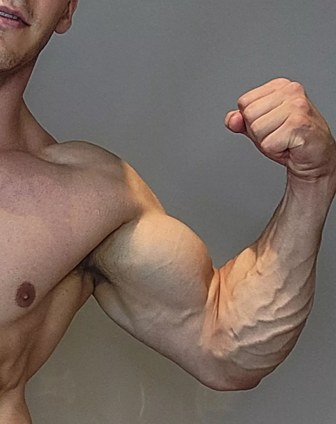 Do you like veins 😏..?