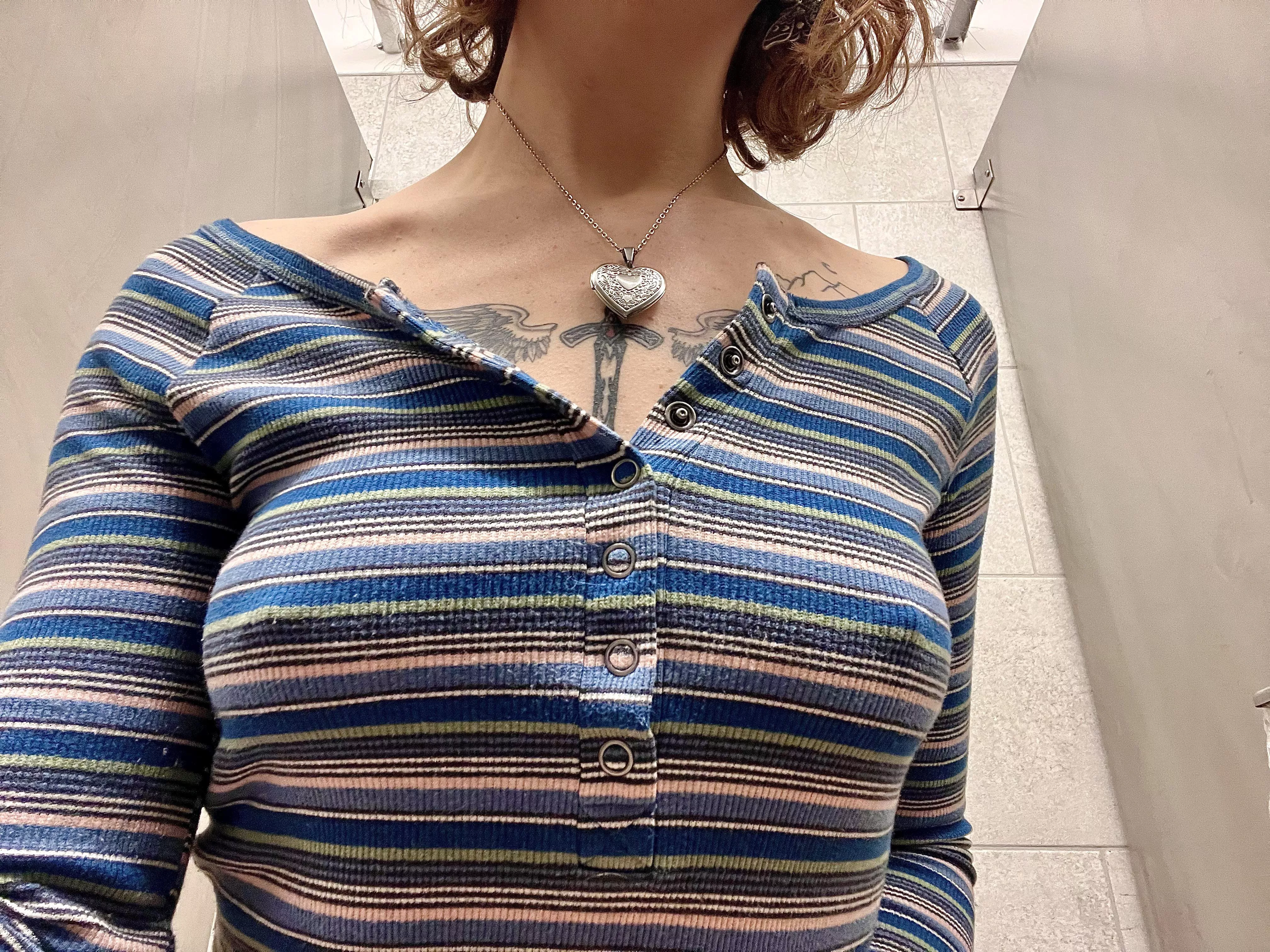 [F] 23, It seems that stripes look good on my titties.. 🥰